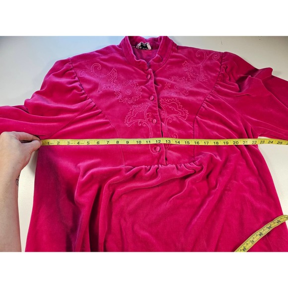Women's size medium hot pink velour moo moo robe lounge pockets EUC ^ - Picture 8 of 8